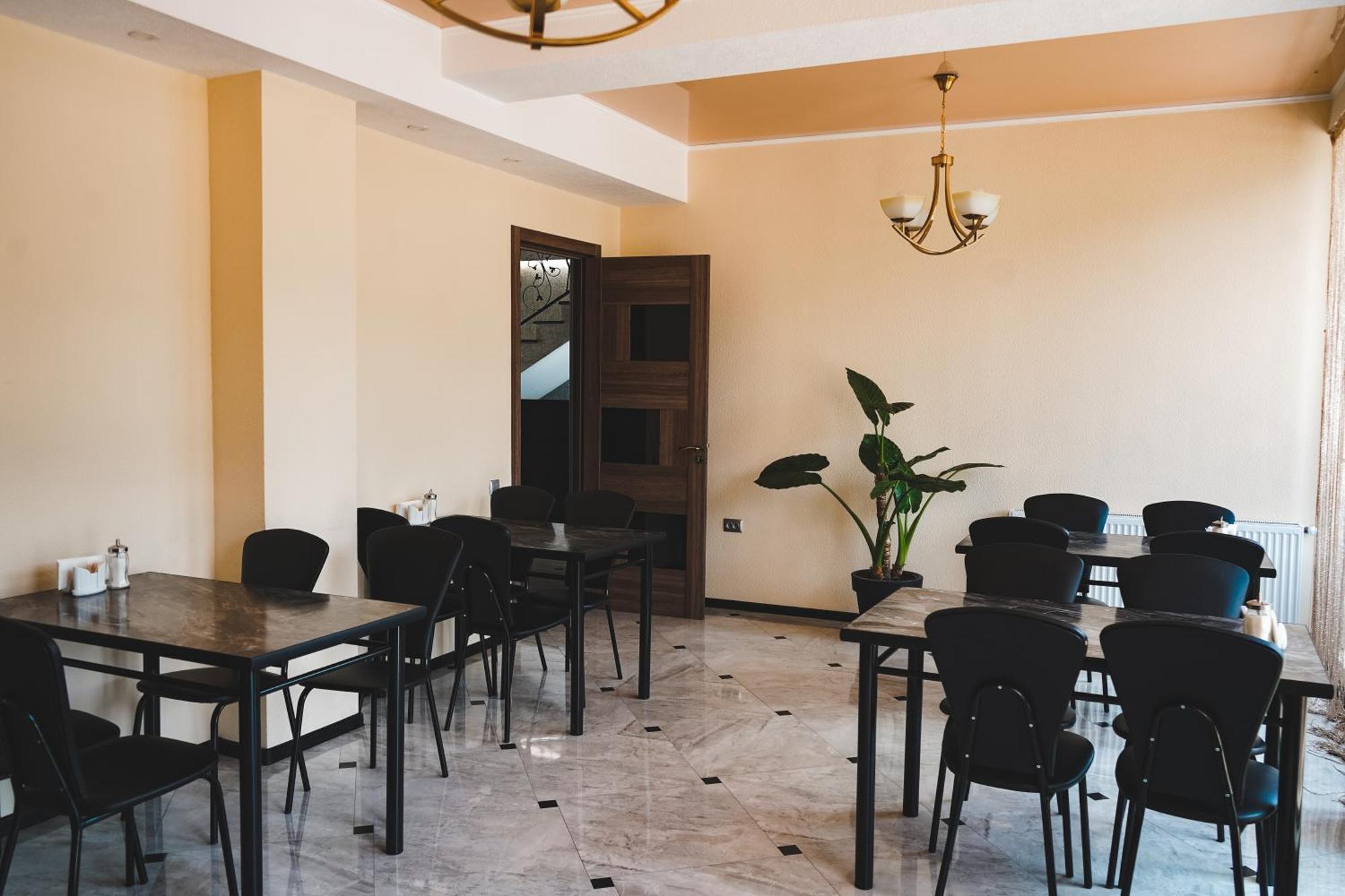 Hotel Toliketi Kazbegi Ngoại thất bức ảnh