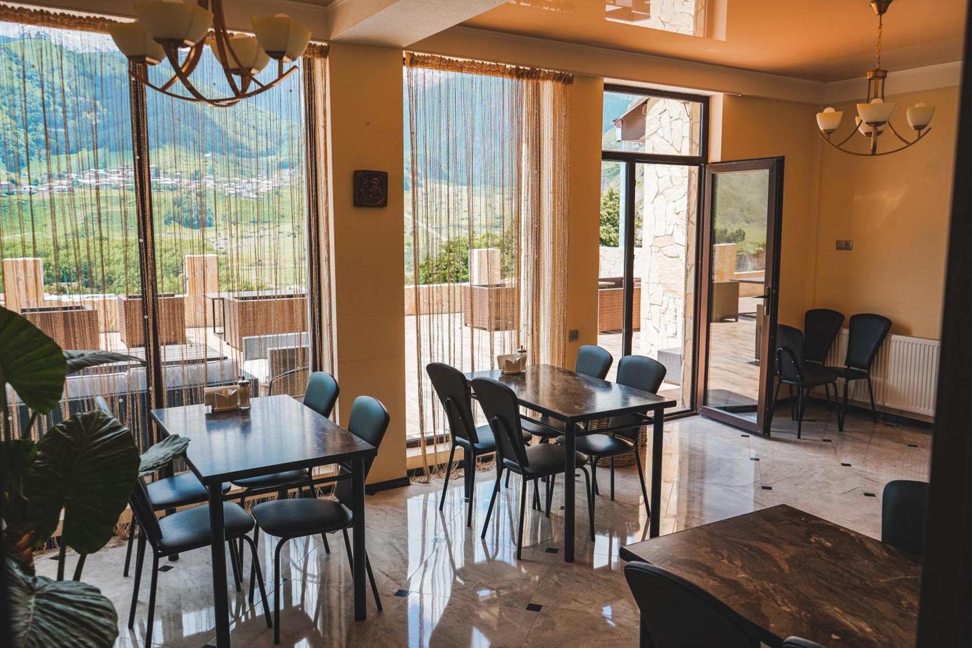 Hotel Toliketi Kazbegi Ngoại thất bức ảnh