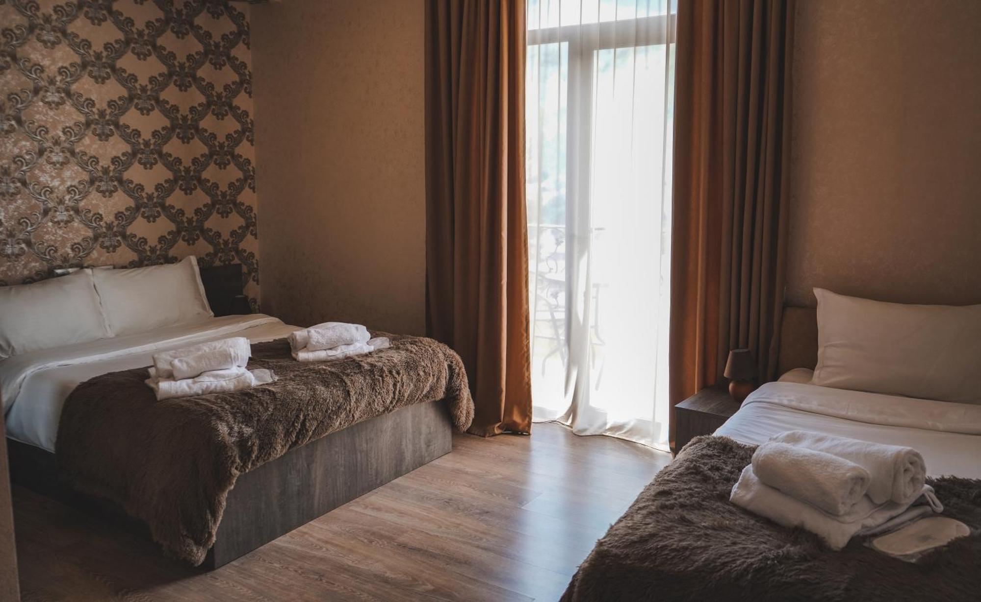 Hotel Toliketi Kazbegi Ngoại thất bức ảnh