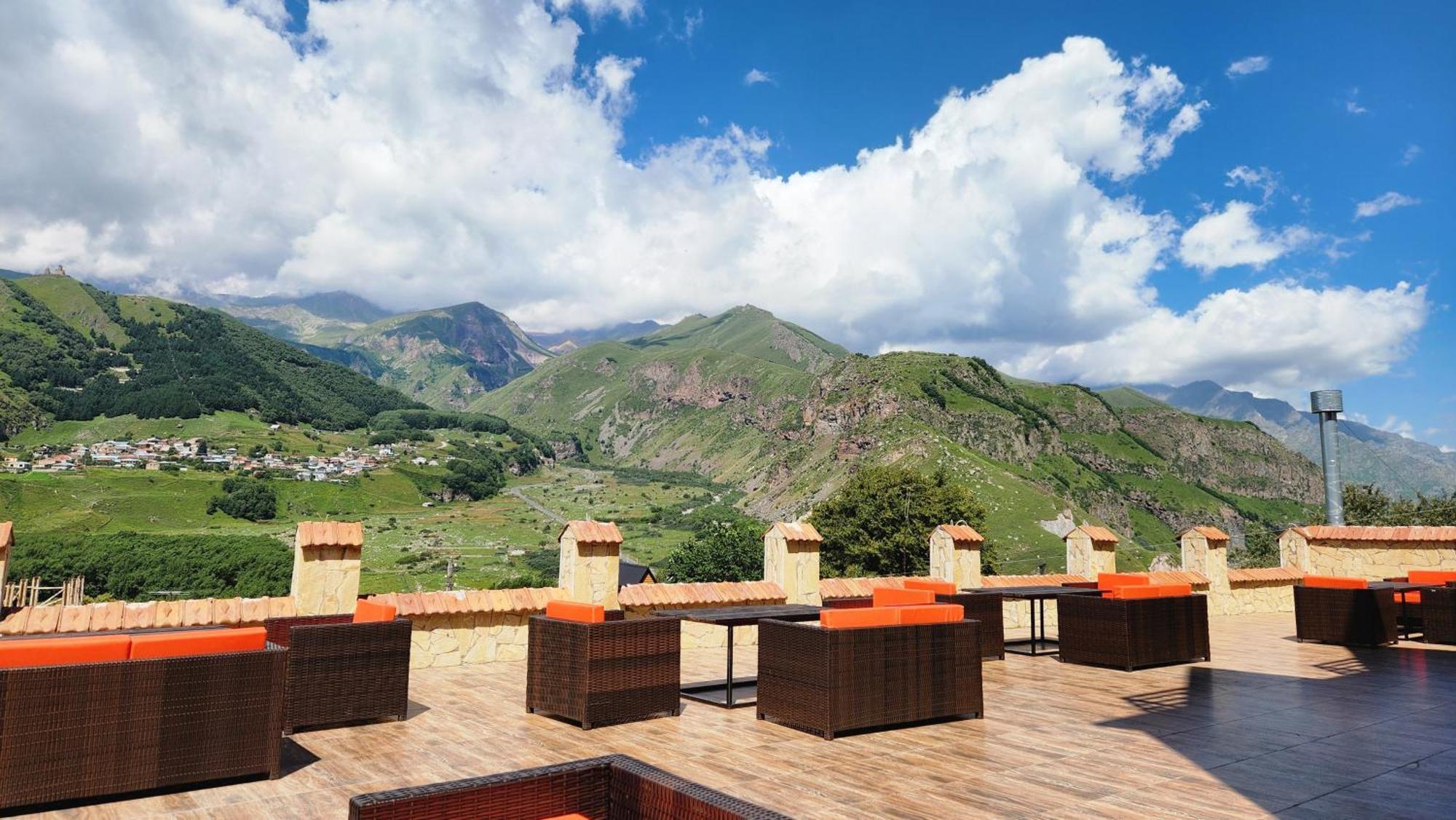 Hotel Toliketi Kazbegi Ngoại thất bức ảnh