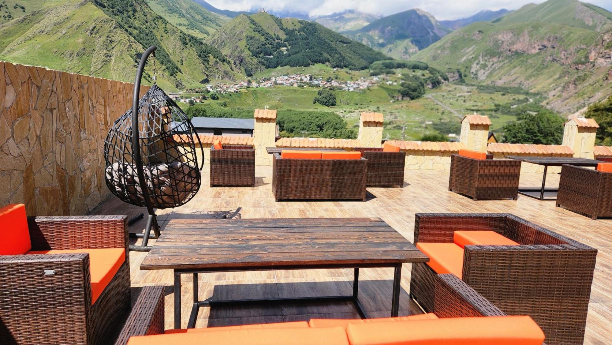 Hotel Toliketi Kazbegi Ngoại thất bức ảnh